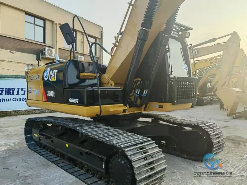 10_2022-Used-Excavator-Caterpillar-320D2-14