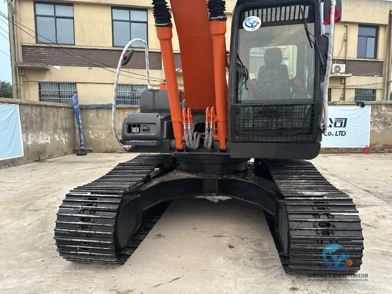 10_2023-Used-Excavator-Hitachi-200-22