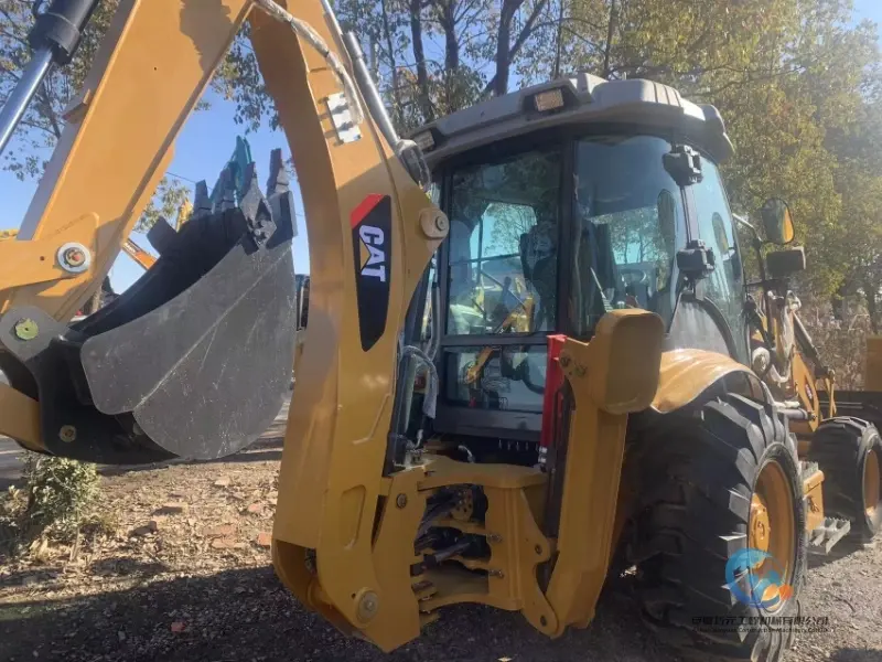 10_Used-Backhoe-Loader-Caterpillar-420F-20