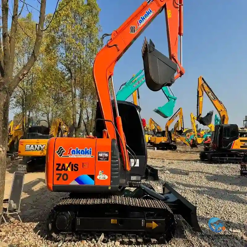 10_Used-Excavator-Hitachi-ZX70-116