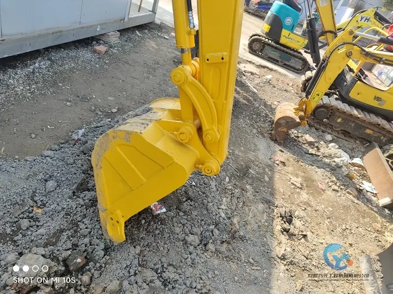 10_Used-Excavator-Komatsu-PC35-6