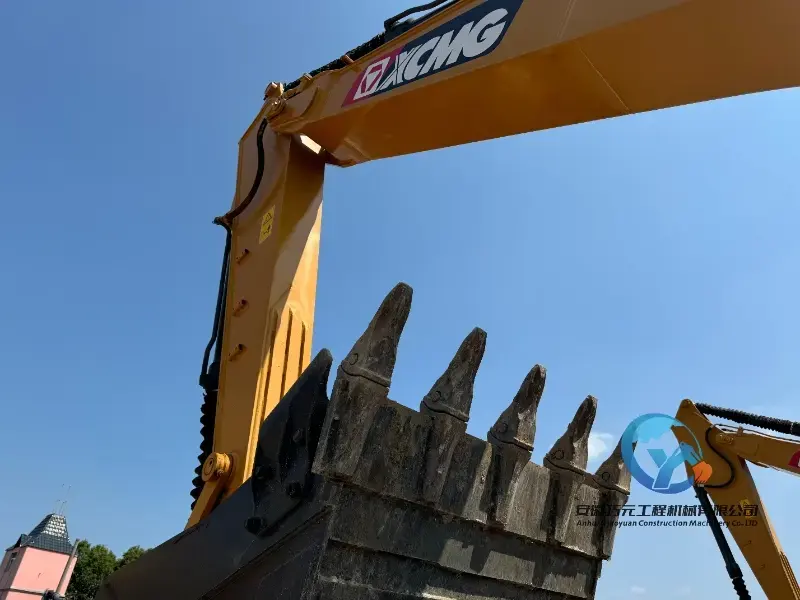 10_Used-Excavator-XCMG-XE215DA5