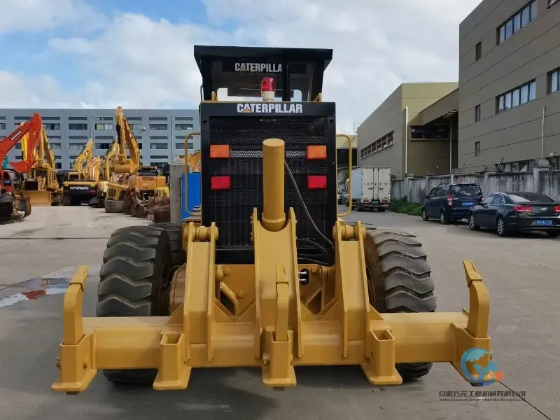 10_Used-Grader-Caterpillar-140K-33