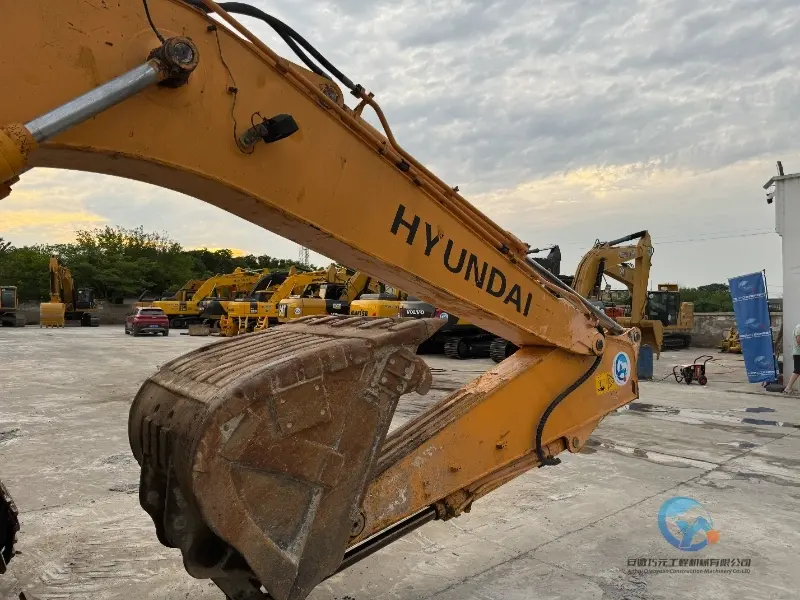 11_2020-Used-Excavator-Hyundai-220LC-9S-26