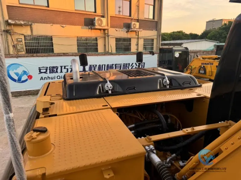 11_2021-Used-Excavator-Caterpillar-320D2-10