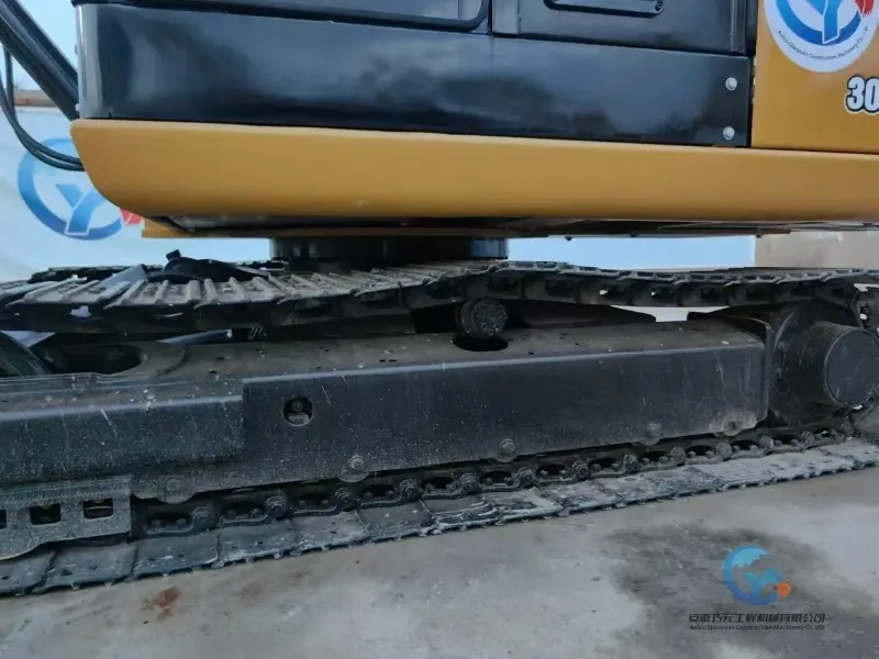 11_Used-Excavator-Caterpillar-303.5E2-5