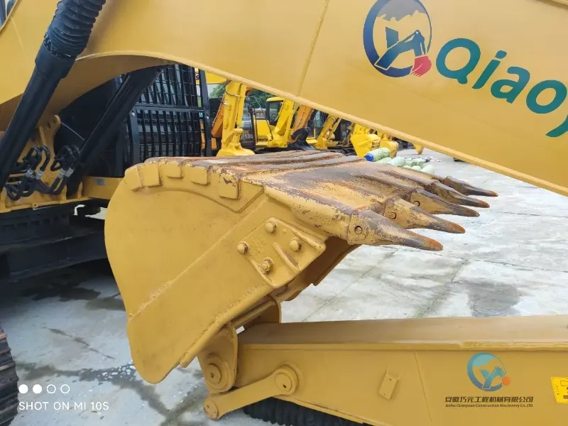 11_Used-Excavator-Caterpillar-323D2L-12