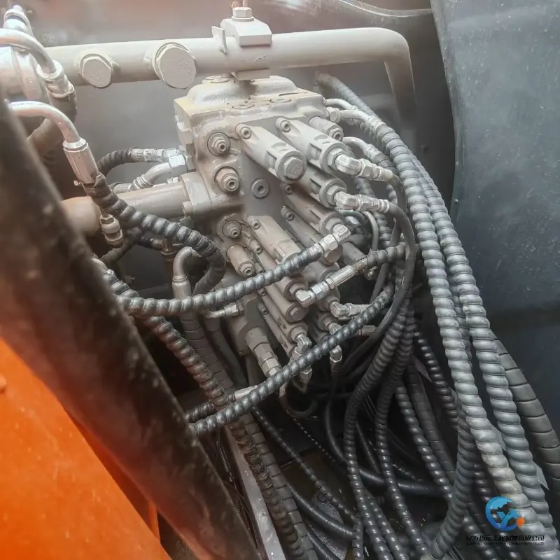 11_Used-Excavator-Hitachi-ZX60-16