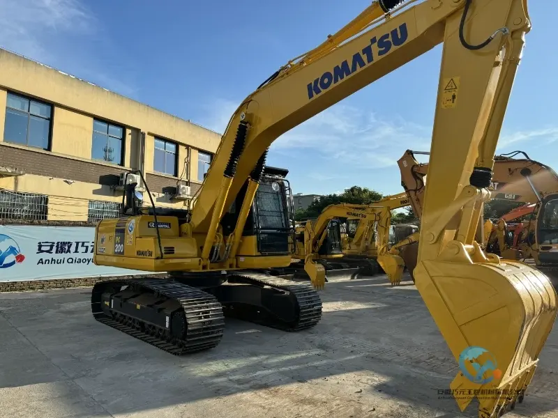 11_Used-Excavator-Komatsu-PC200-8-30
