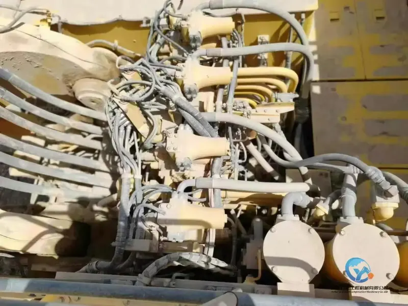 11_Used-Excavator-Komatsu-PC20001