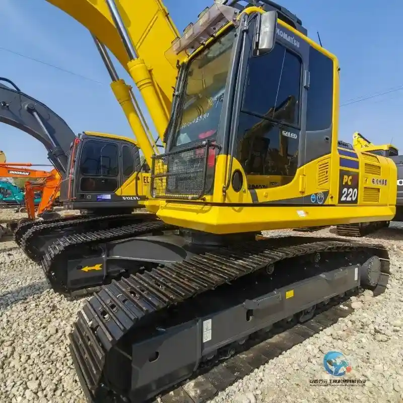 11_Used-Excavator-Komatsu-PC2208_W_800px
