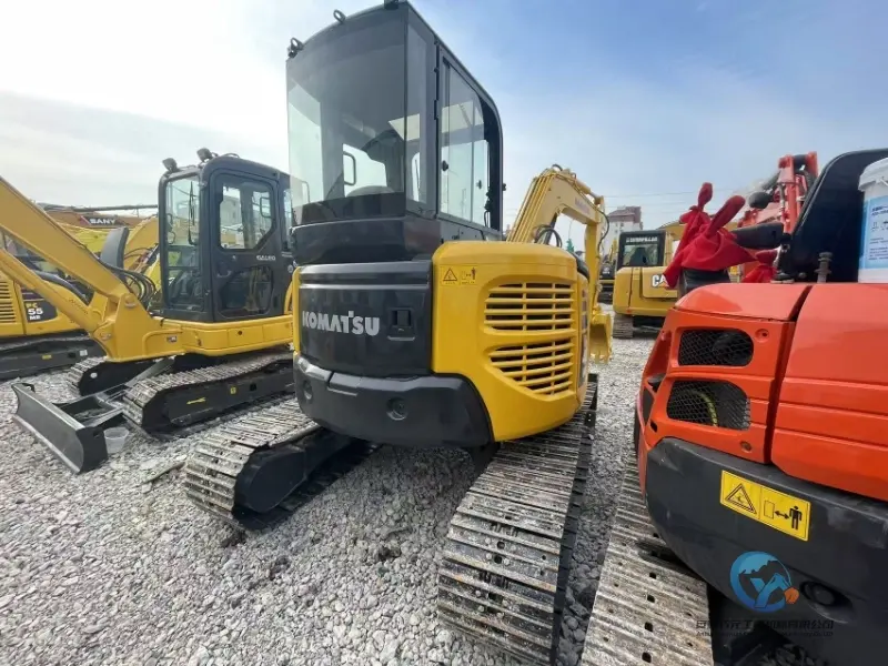 11_Used-Excavator-Komatsu-PC40-MR-5