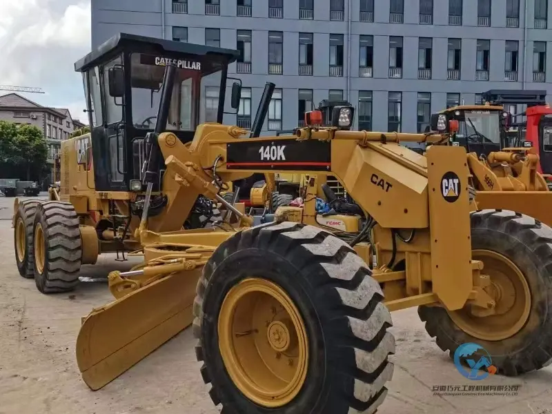 11_Used-Grader-Caterpillar-140K-35