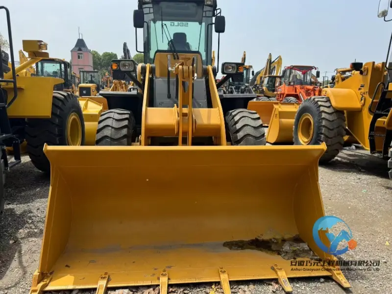 11_Used-Loader-SDLG-936L14_WH_800x600px