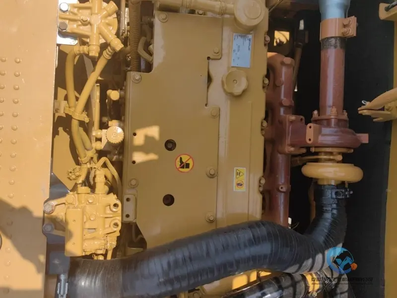 12_2020-Used-Excavator-Caterpillar-320D2-6
