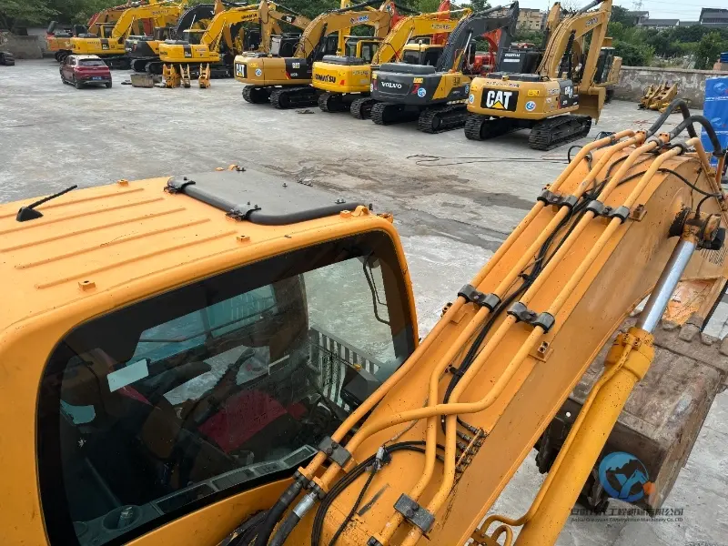 12_2020-Used-Excavator-Hyundai-220LC-9S-27