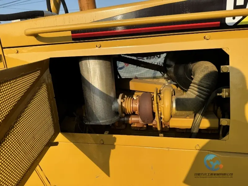 12_Used-Bulldozer-Caterpillar-D6G-9