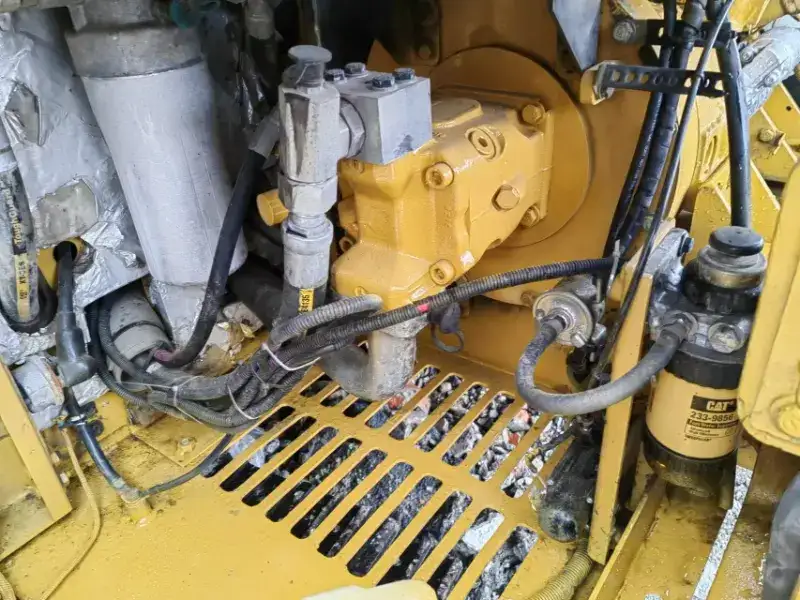 12_Used-Excavator-Caterpillar-306E22