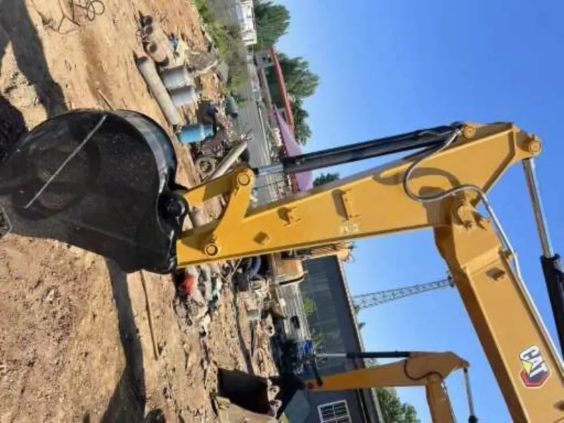 12_Used-Excavator-Caterpillar-307E213