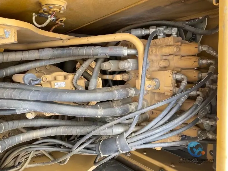 12_Used-Excavator-Caterpillar-312D2GC-4