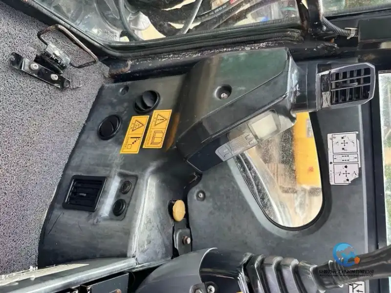 12_Used-Excavator-Hitachi-ZX50U0