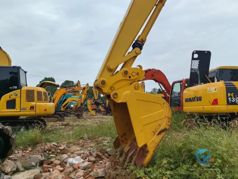 12_Used-Excavator-Komatsu-PC130-5