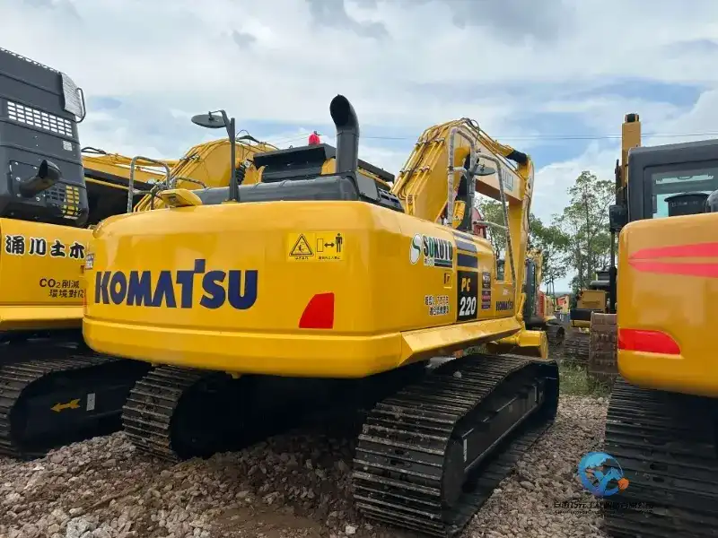 12_Used-Excavator-Komatsu-PC22013