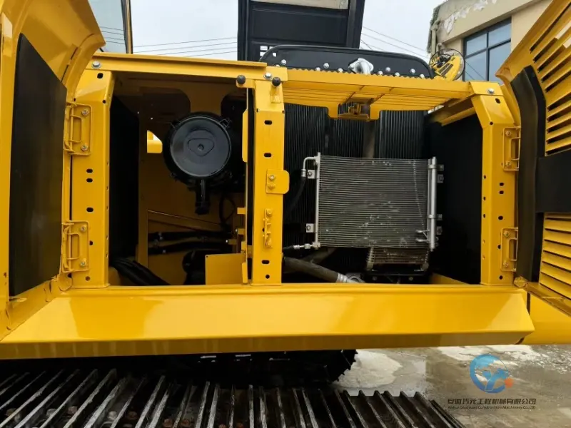 12_Used-Excavator-Komatsu-PC240-8-4