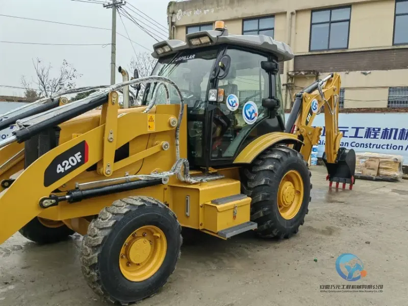12_Used-Loader-Caterpillar-420F-25