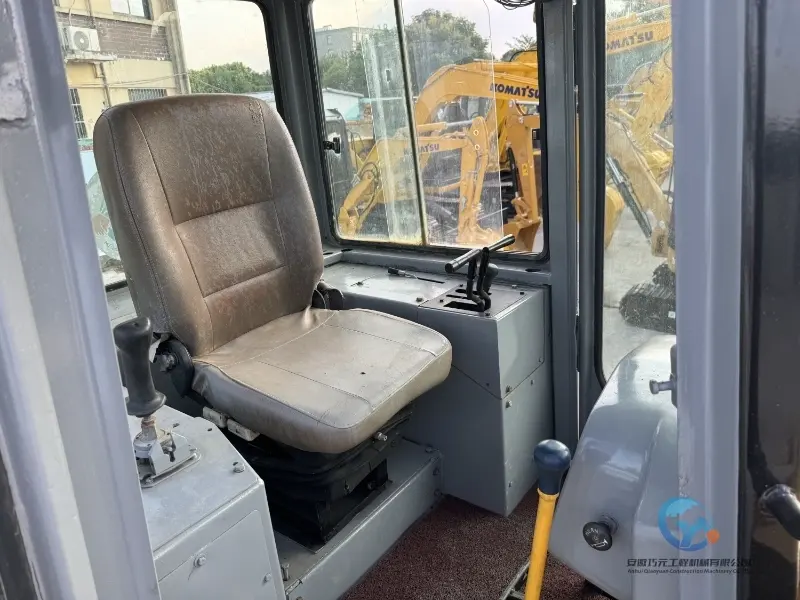 13_Used-Bulldozer-Caterpillar-D6G-10