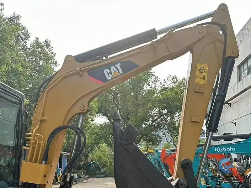 13_Used-Excavator-Caterpillar-303CR4_W_800px