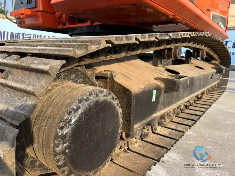 13_Used-Excavator-Doosan-DX260-5