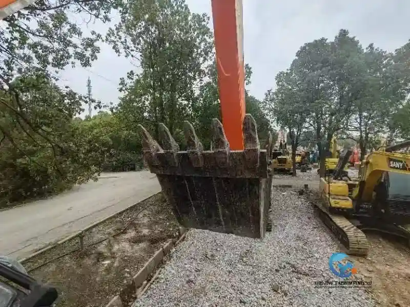 13_Used-Excavator-Hitachi-ZX12010