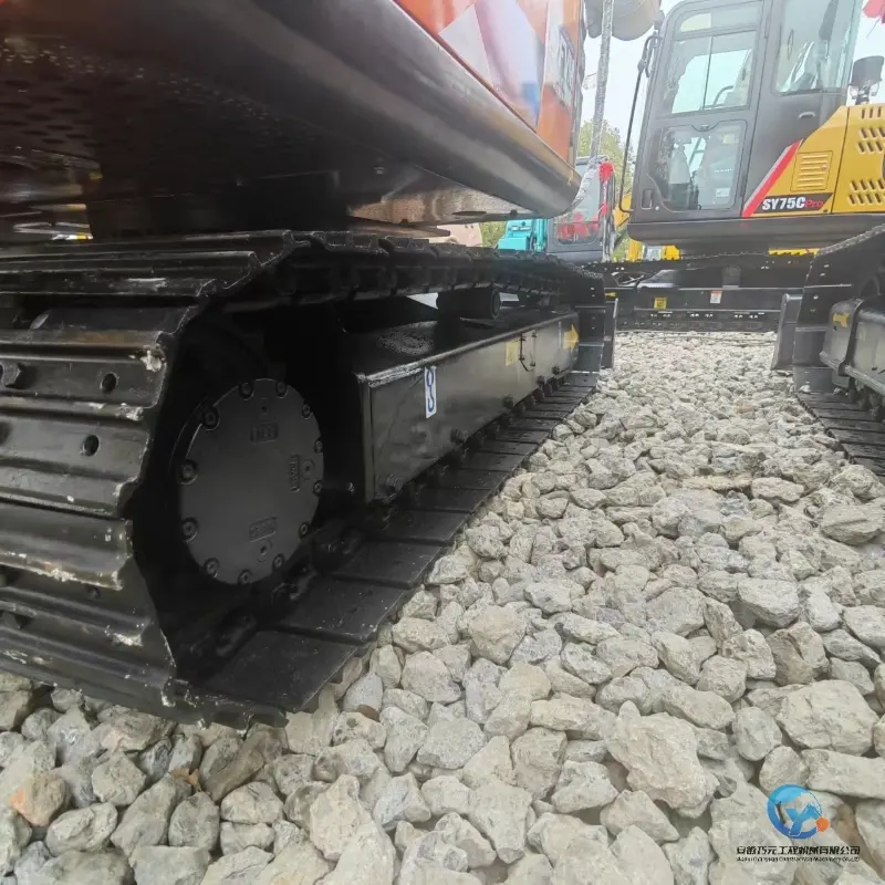 13_Used-Excavator-Hitachi-ZX60-18