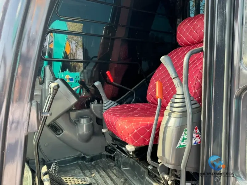 13_Used-Excavator-Hitachi-ZX70-15