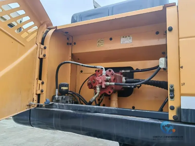 13_Used-Excavator-Hyundai-305LC-9T-7