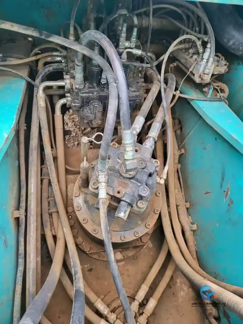 13_Used-Excavator-Kobelco-SK2607