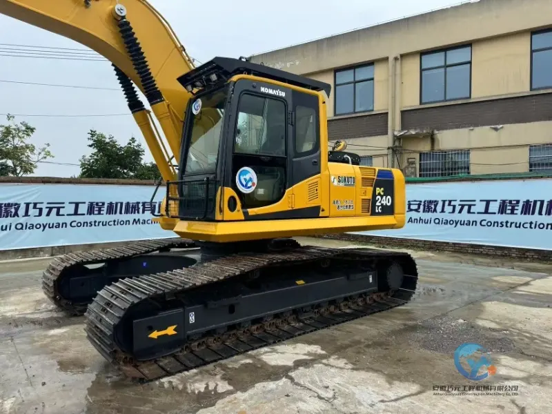 13_Used-Excavator-Komatsu-PC-240-8-10