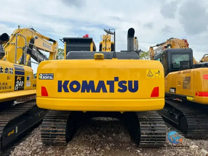 13_Used-Excavator-Komatsu-PC22014
