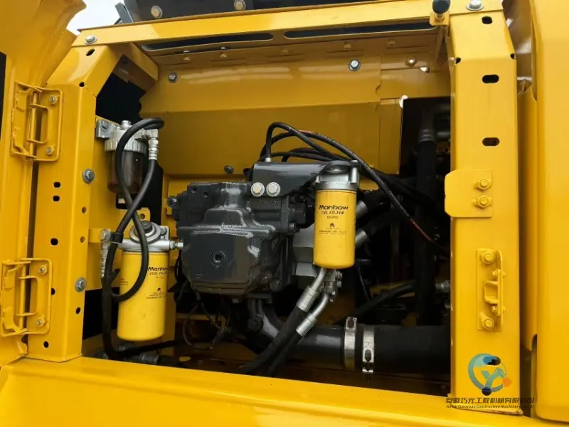 13_Used-Excavator-Komatsu-PC240-8-5