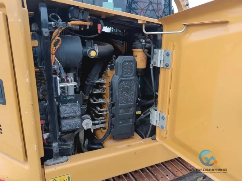14_Used-Excavator-Caterpillar-306-6