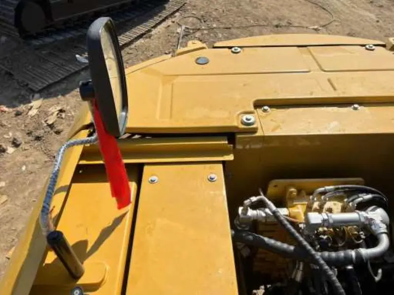 14_Used-Excavator-Caterpillar-307E211