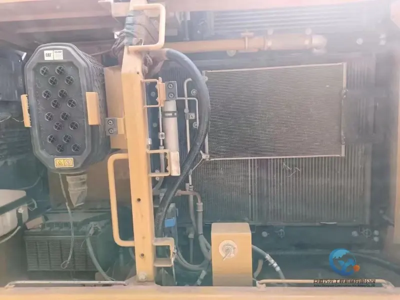 14_Used-Excavator-Caterpillar323GX-9