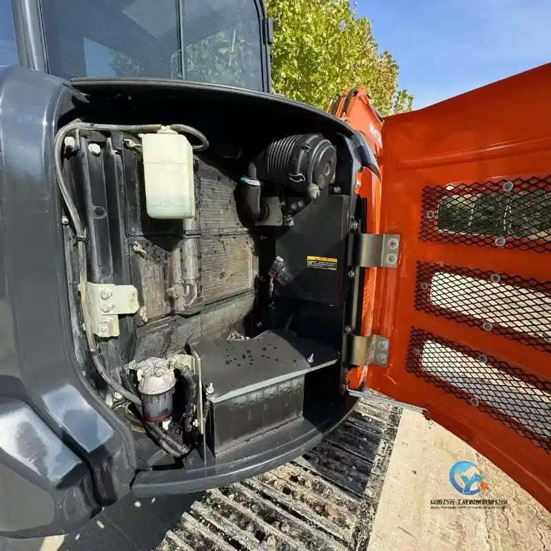 14_Used-Excavator-Hitachi-ZX55U3