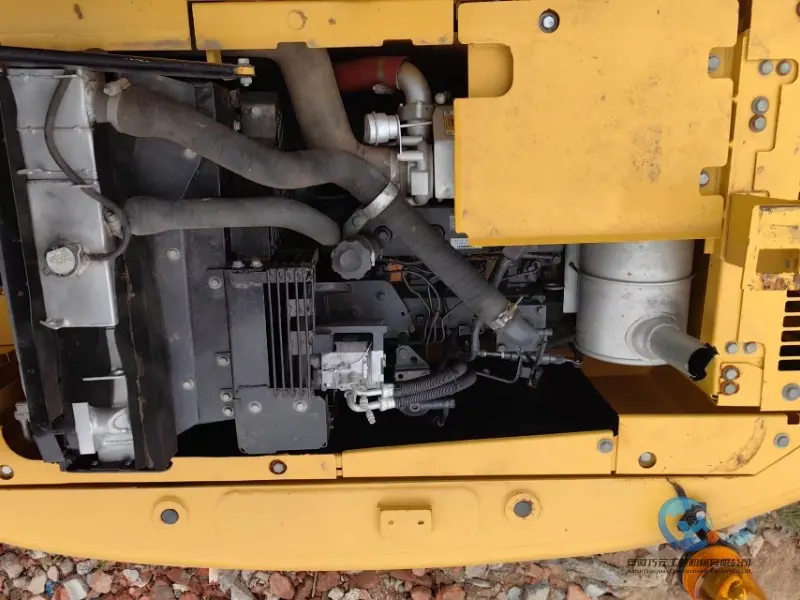 14_Used-Excavator-Komatsu-PC130-7