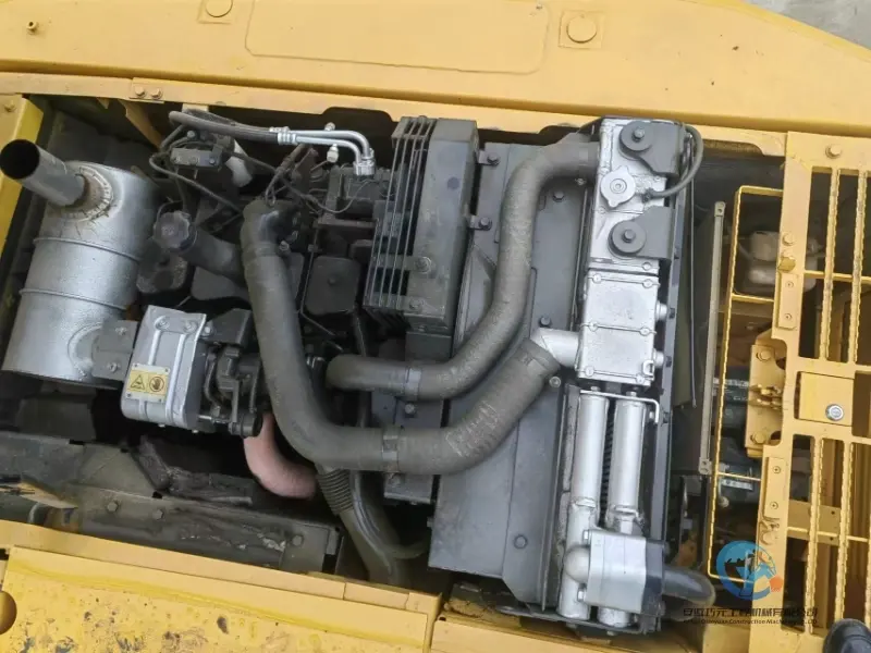 14_Used-Excavator-Komatsu-PC160-11