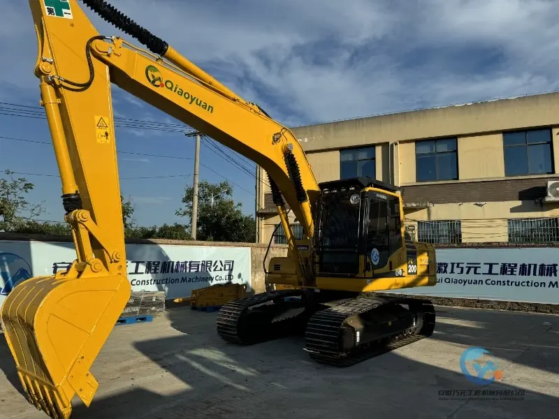 14_Used-Excavator-Komatsu-PC200-8-39