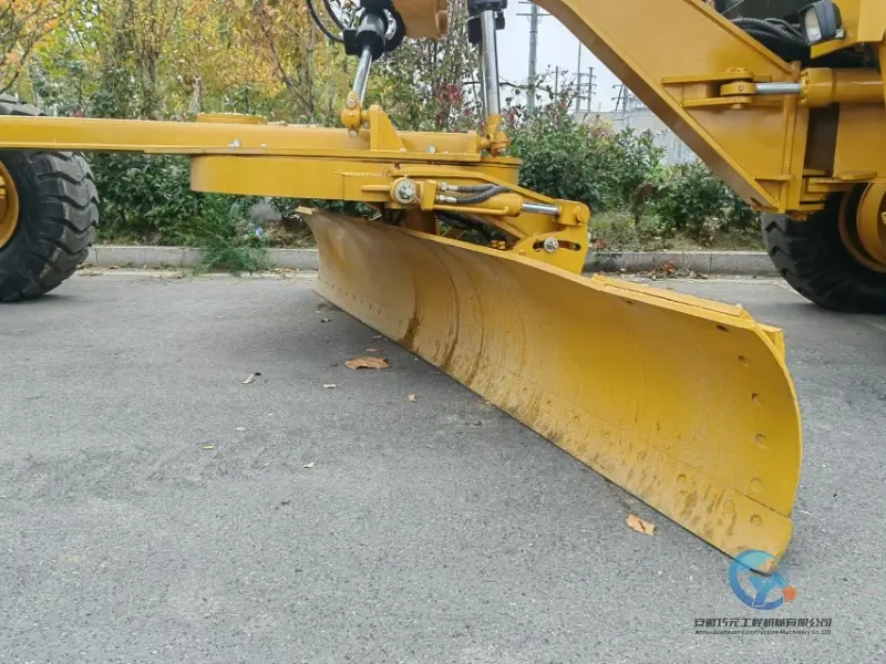 14_Used-Grader-Caterpillar-140H-10