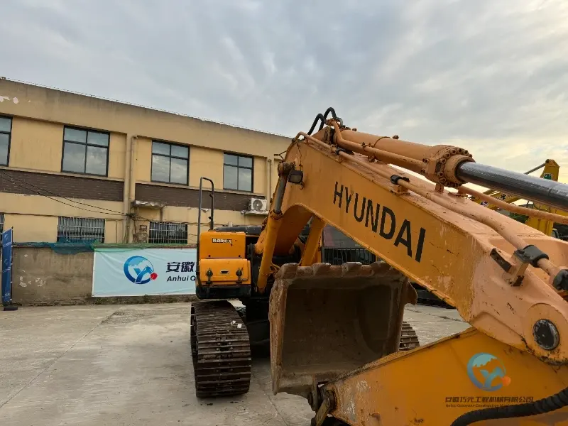 15_2020-Used-Excavator-Hyundai-220LC-9S-23