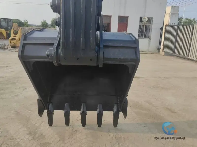 15_2022-Used-Excavator-Volvo-EC210D-12